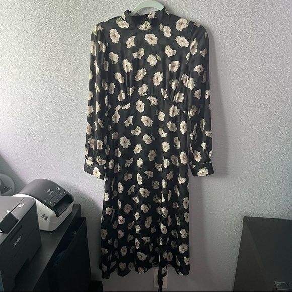 Zara Dresses & Skirts - Zara Dahlia Print Midi Dress